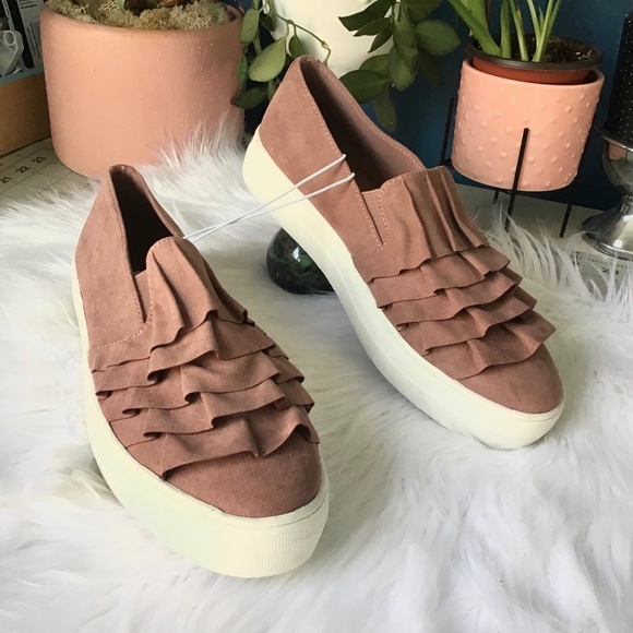 Report Slip on sneakers NWT - Picture 1 of 8